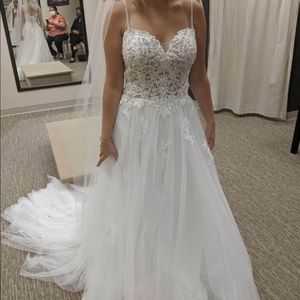 Amelishian bridal gown